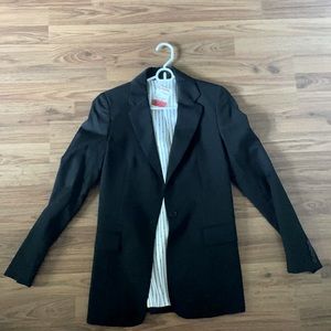 Tart black blazer